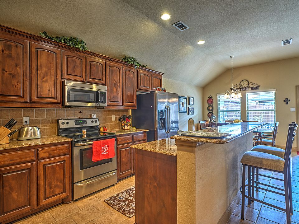 1st image of 228 Chimney Rock Dr