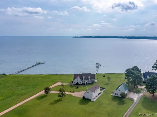 64 Golden Vw, Hallieford, VA 23068