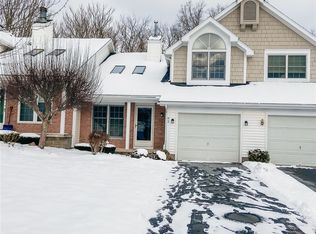 82 Genesee View Trl, Rochester, NY 14623