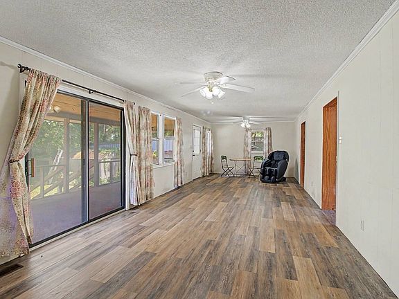 3rd image of 7493 Green Acres Rd