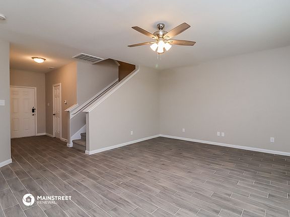 5th image of 126 Houston Pl