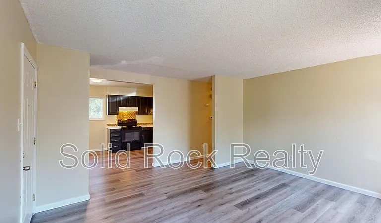 357 Gahart Dr #4 — Photo 3
