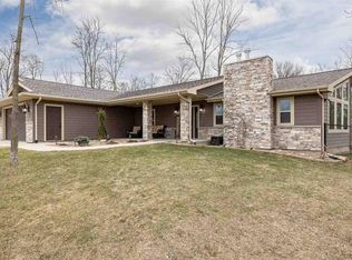 371 Arrowhead Ln, Lisbon, IA 52253
