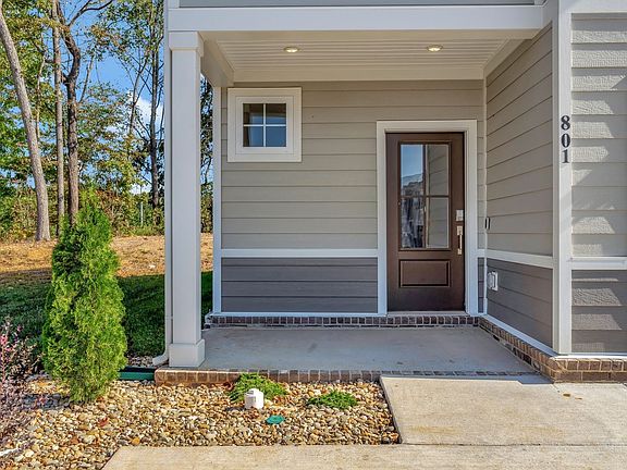 4th image of 801 Big Bend Ct