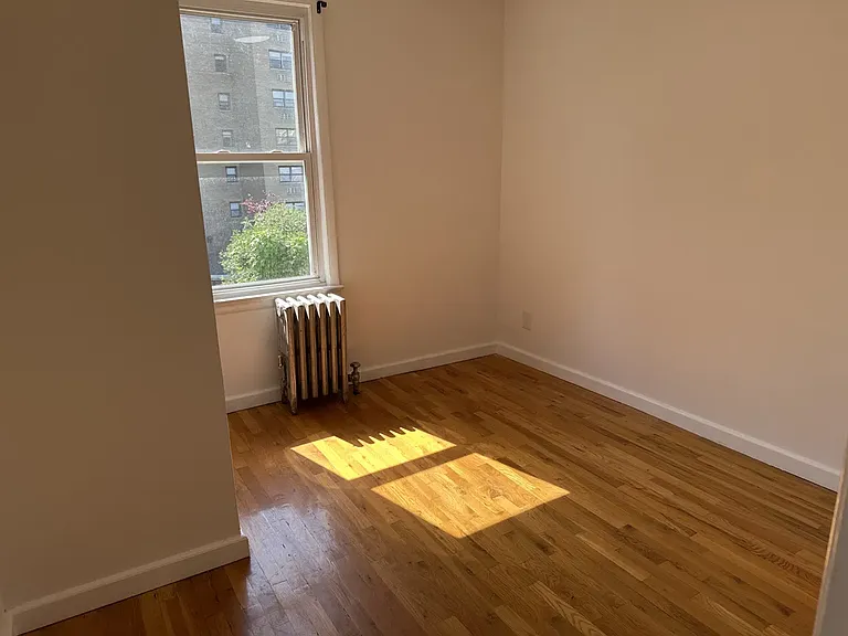 7 Edison Pl #2 — Photo 4