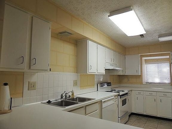 5th image of 500 Laketower Dr Unit 80