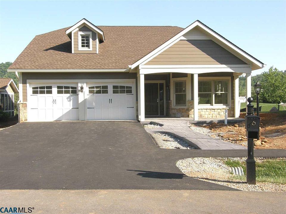 1st image of 125 Rosewood Dr