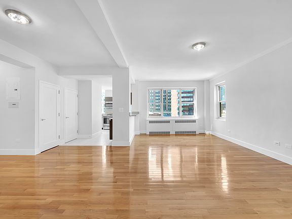 3rd image of 20 Park Ave #18D