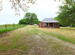1622 Hammett Rd, Sulphur, OK 73086