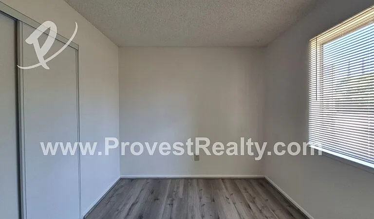 15244 Mission St — Photo 8