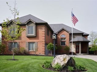 2522 Merrimont Dr, Troy, OH 45373
