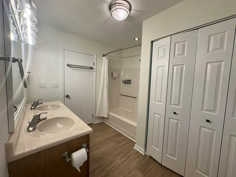 Second, spacious bathroom.