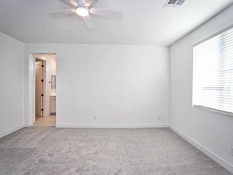 745 W Sparrow Dr — Photo 20