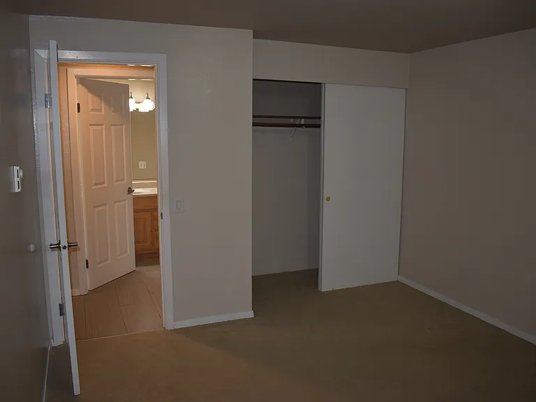 6107 NE 194th Pl #4 — Photo 10