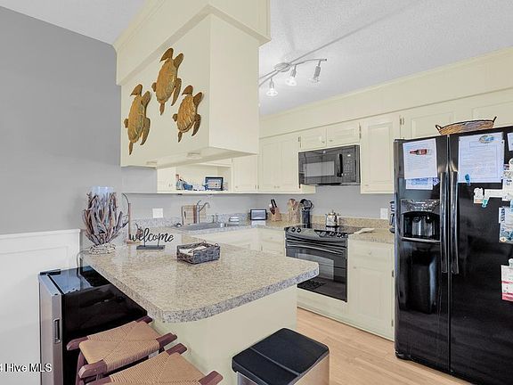 5th image of 1896 New River Inlet Road #1219