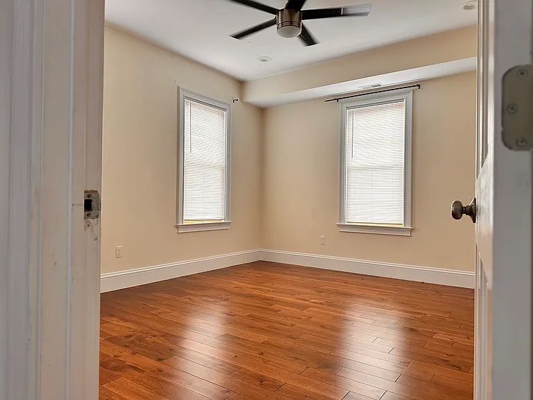 32 Cameron St #A — Photo 8