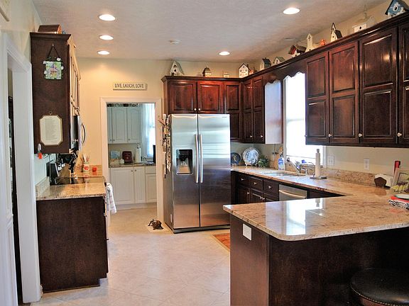 4th image of 2683 Mariners Way SE