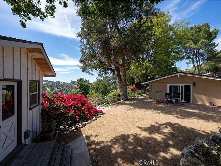 12 Martingale Dr — Photo 39