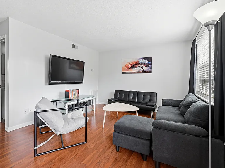 1002 Willow Dr #60 — Photo 6
