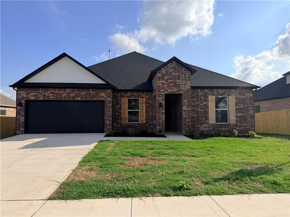5311 Annika Ave, Springdale, AR 72762