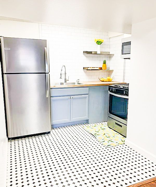1st image of 524 E Dewey Pl APT C