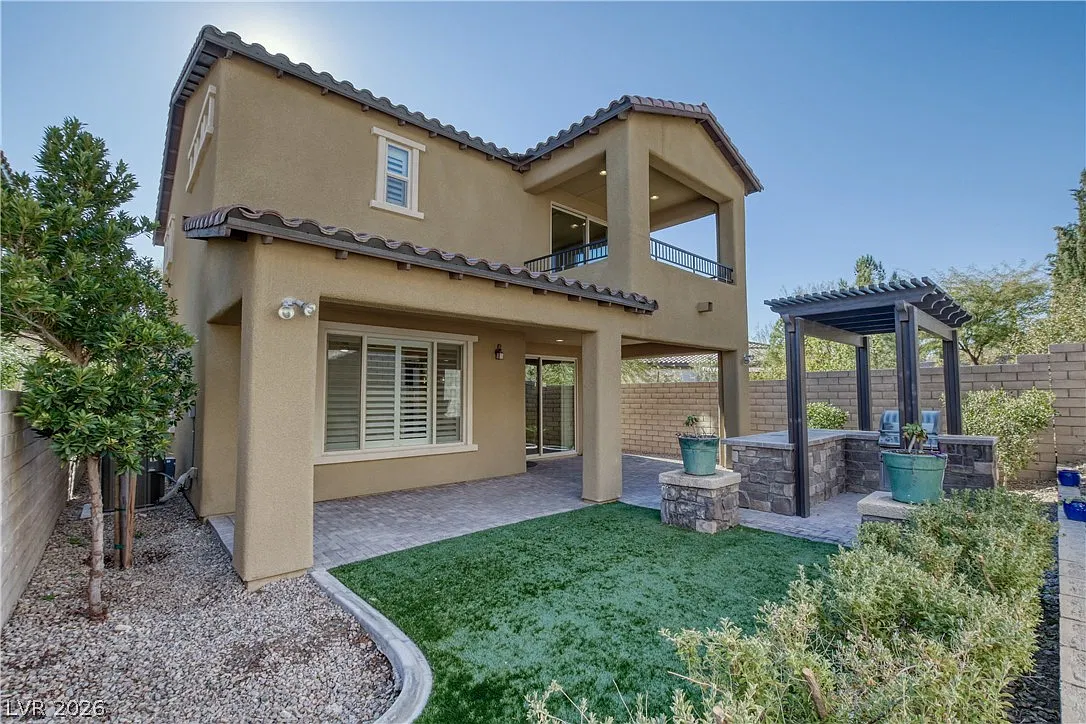 3 bed, 2.5 bath, 2076 sqft, $3,295 — Photo 4