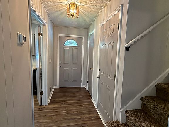 5th image of 4101 Spring Lake Cir
