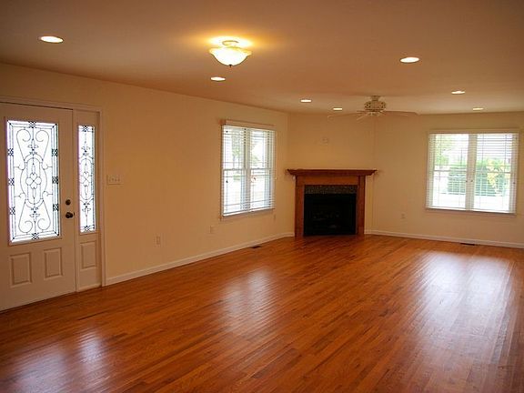 Living Room w/Fireplace