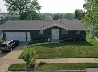 1850 Norland Dr, Dubuque, IA 52002