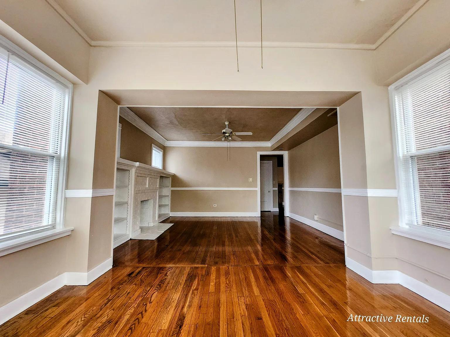 5810 W Erie St — Photo 3