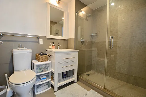 Rented by Douglas Elliman | media 17