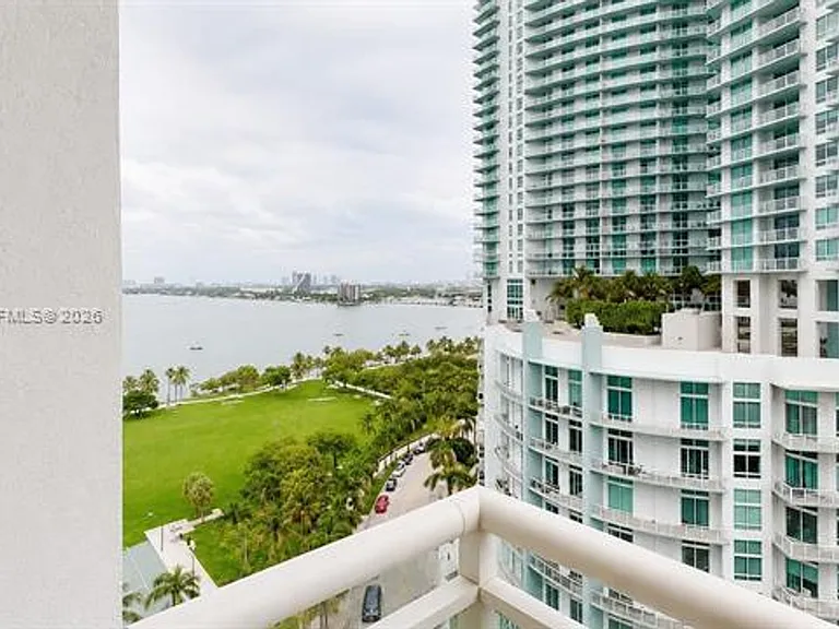 2000 N Bayshore Dr #1509 — Photo 13