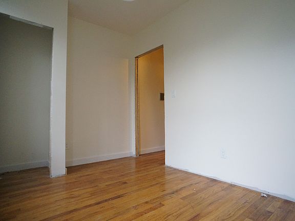 3rd image of 1020 Pacific St APT 3B