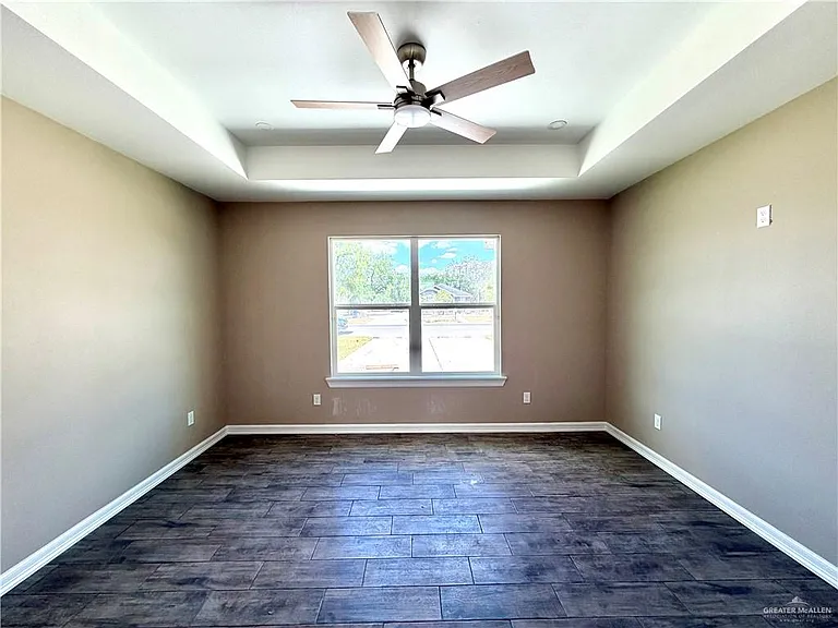 3409 Elmira Ave — Photo 11