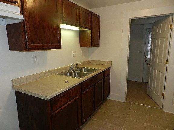 5th image of 891 Wilson Ave