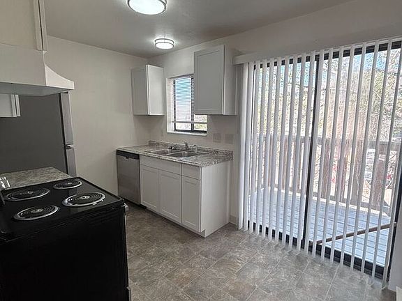 5th image of 3471 Tripp Dr APT 7