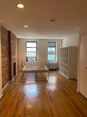 1st image of 212 E 88th St APT 3A