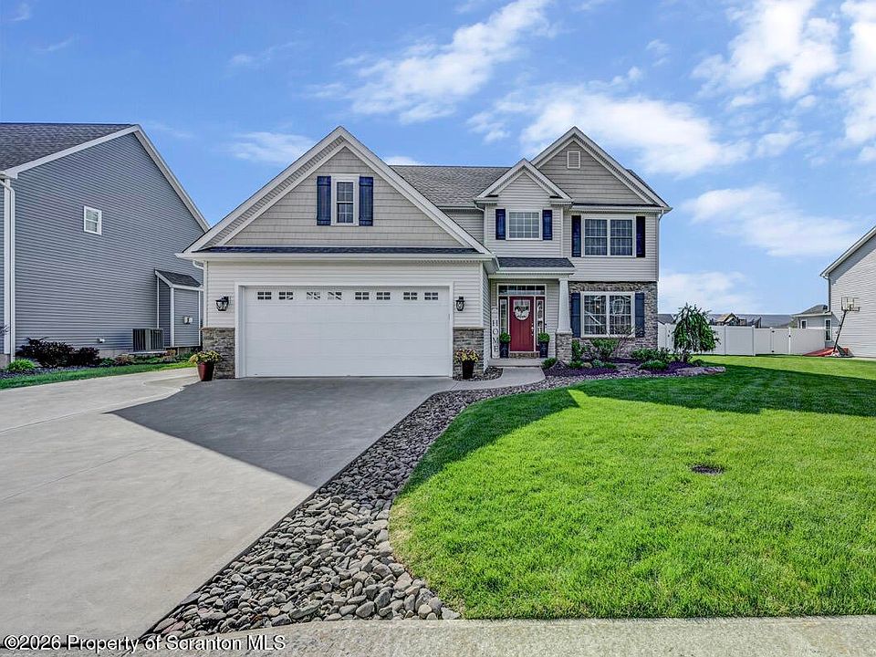 1st image of 125 Falcon Ln
