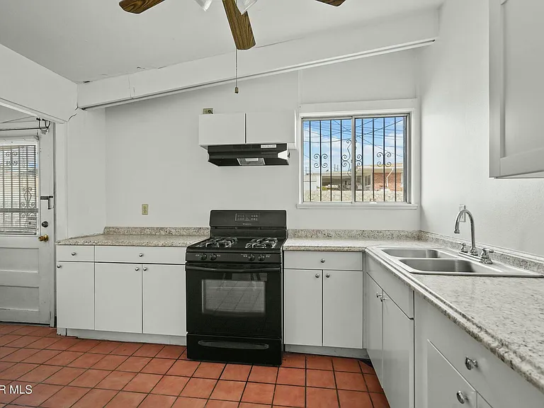 5505 Martin Ln — Photo 20