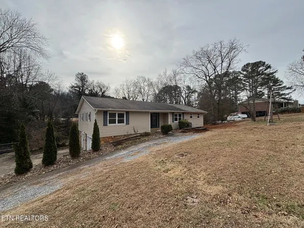 1510 Hillvale Rd, Louisville, TN 37777