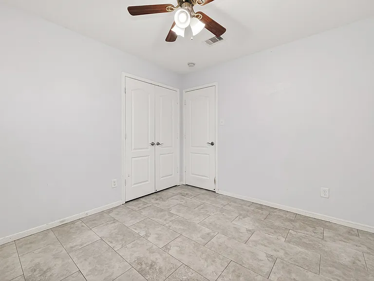 2731 Roaring Oaks Ln — Photo 30