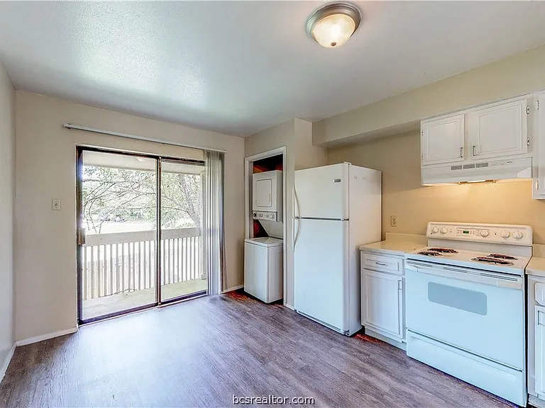 303 Manuel Dr #C — Photo 5