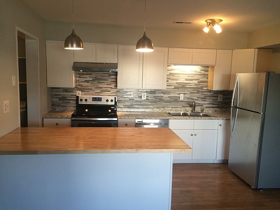 5th image of 696 Biltmore Dr