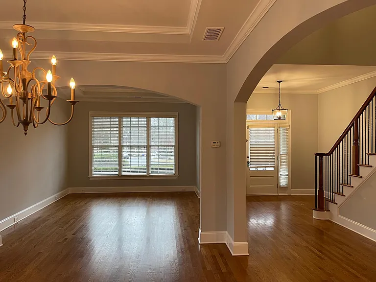 390 Wembley Cir — Photo 13