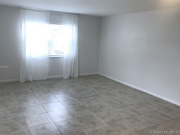 5th image of 619 Orton Ave APT 205