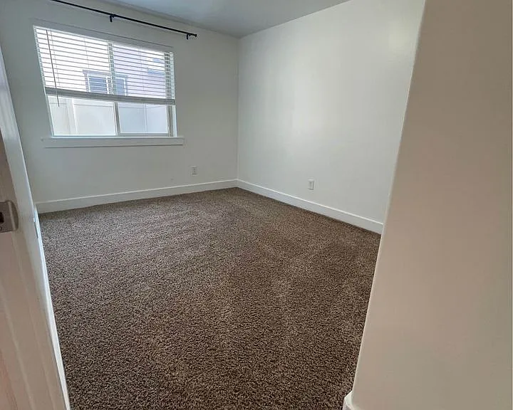 1276 N Willowbrook Ln #BASEMENT — Photo 5