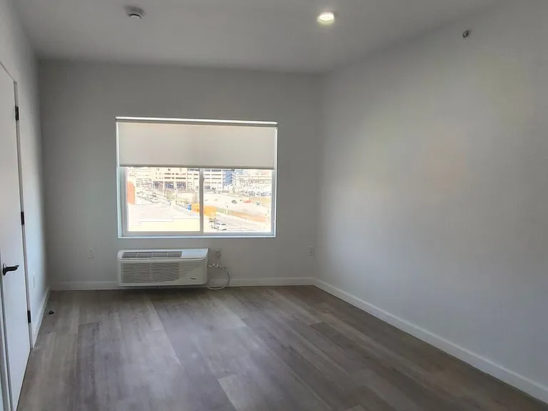 486 Market St — Photo 8