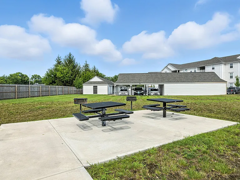 Riverchase Apartments — Photo 18