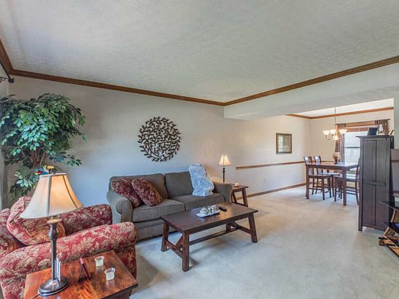 4th image of 6980 Four Seasons Dr