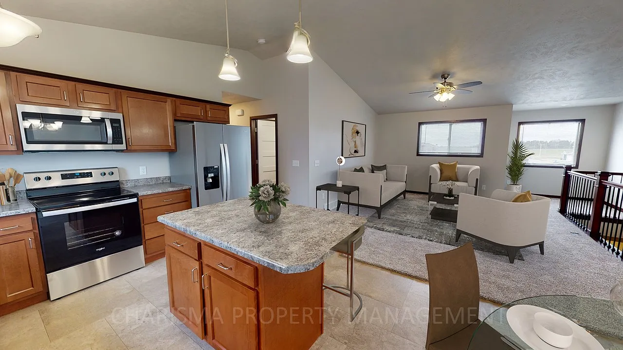 Vernon Drive Townhomes — Photo 1